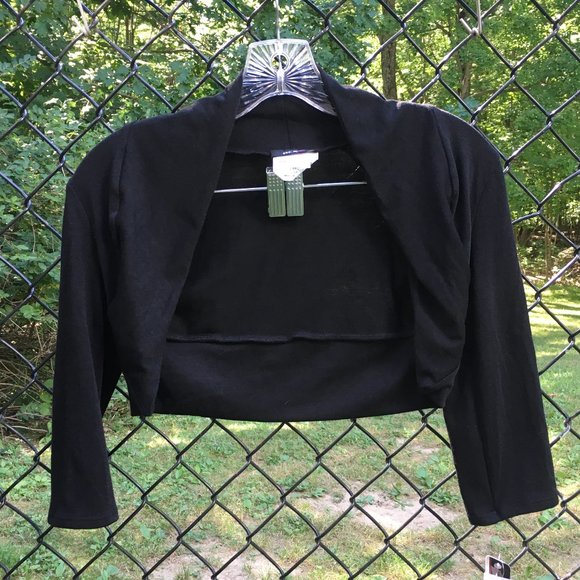 ❗️SOLD❗️NWT BCX Girl Black Shrug - Picture 1 of 4